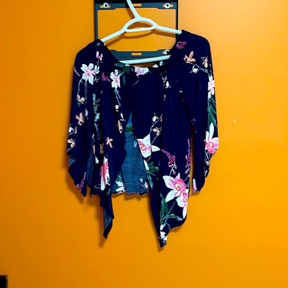 Open back or tie,  off the shoulder top - Picture 2 of 2